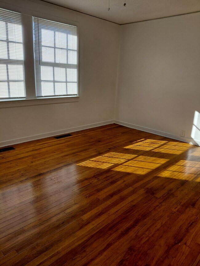 Foto del edificio - 2901 Jefferson St