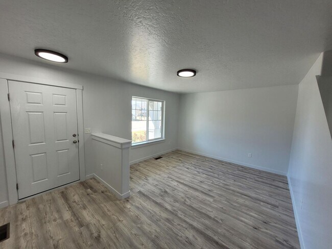 Foto del edificio - Spacious Home For Everyone!