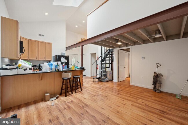 Foto del edificio - 6214 Ridge Ave