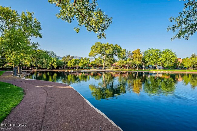 Building Photo - 3 br, 2 bath House - 3100 N Willow Creek Dr