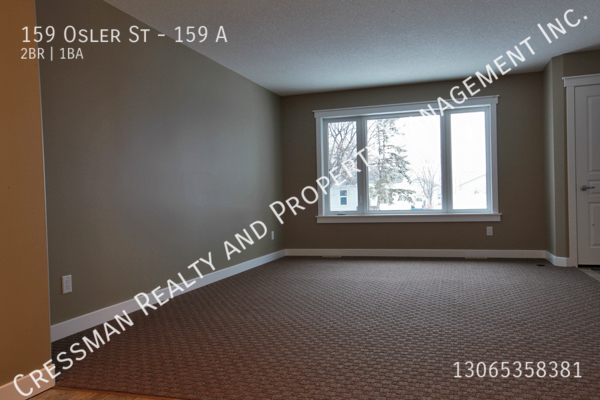 Building Photo - 2 Bedroom Main Rental with AC, Pet-Friendly