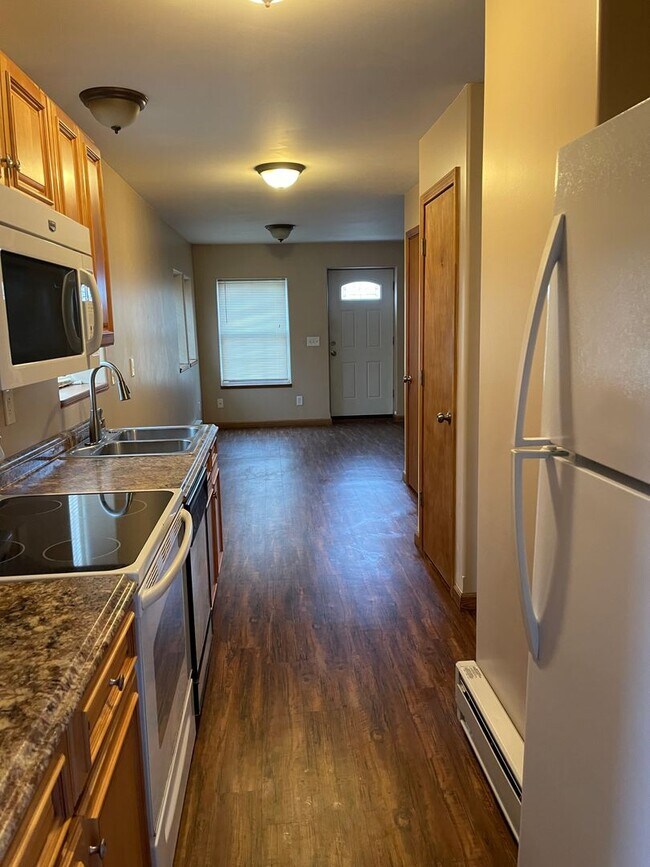 Foto del edificio - Beautifully Remodeled Duplex in the Villag...