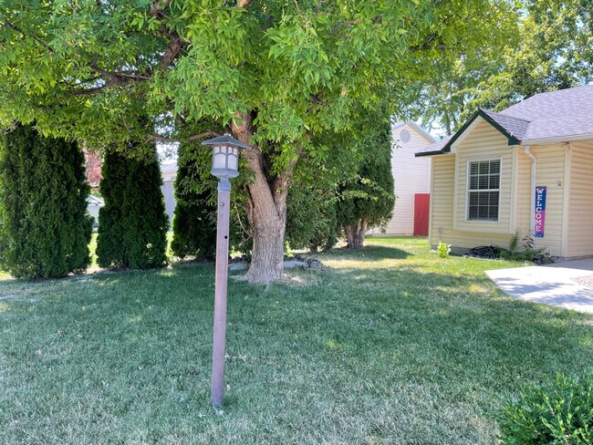 Foto del edificio - 11931 W Blueberry Ave