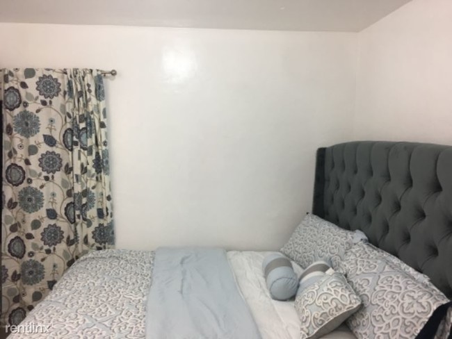 Building Photo - 1 br, 1 bath House - 5422 Gifford Avenue