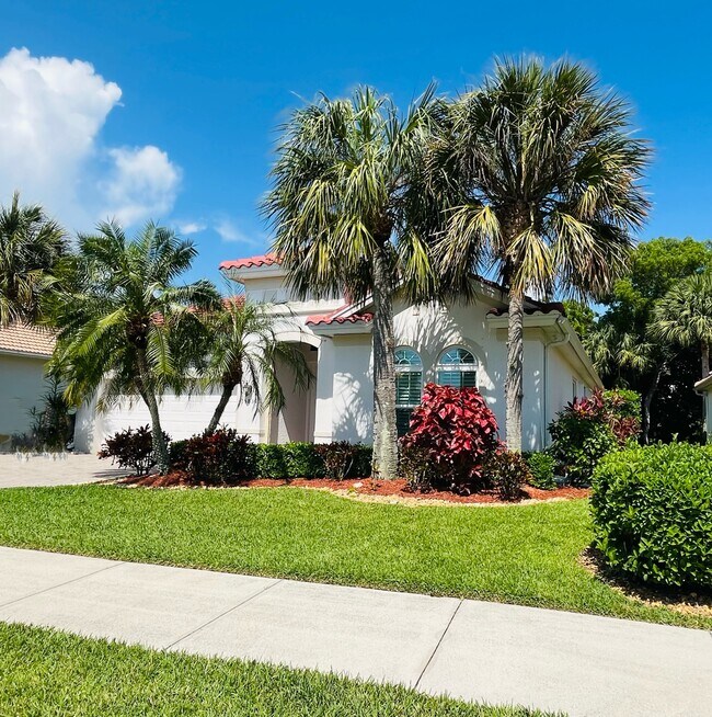 Building Photo - 15830 Delaplata Ln