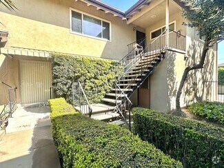 Building Photo - 1535 Termino Ave