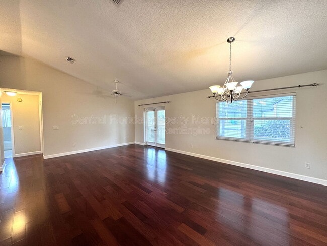 Building Photo - 4818 Breezy Palms Ct