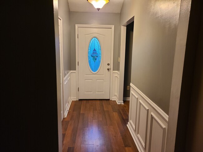 Foto del edificio - 6604 Birchline Blvd