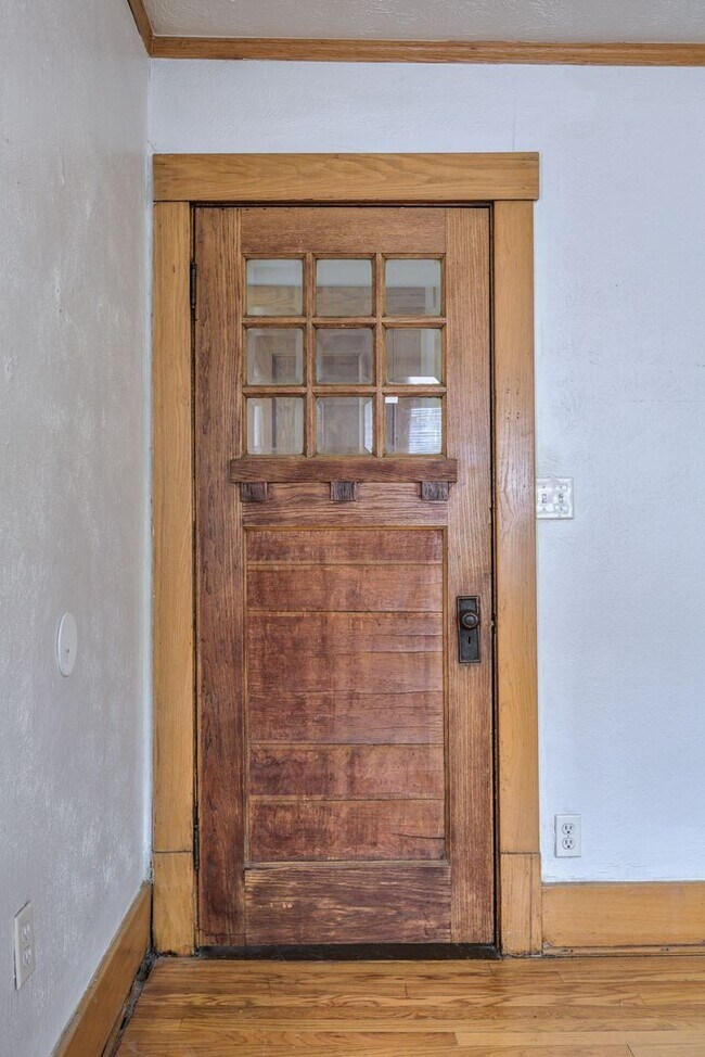 Foto del edificio - 3310 Jackson St