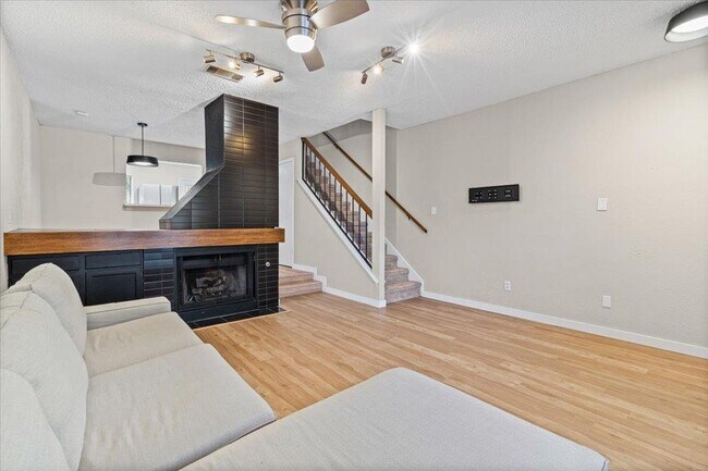 Foto del edificio - 11821 Bittern Hollow