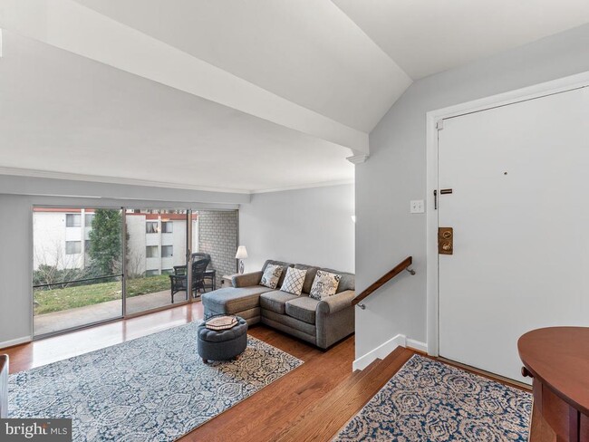 Foto del edificio - 14448 Parkvale Rd