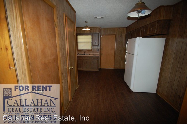 Building Photo - 611 Newcastle Dr