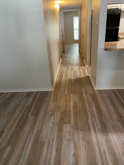 pasillo - 7808 Lasalle Ave