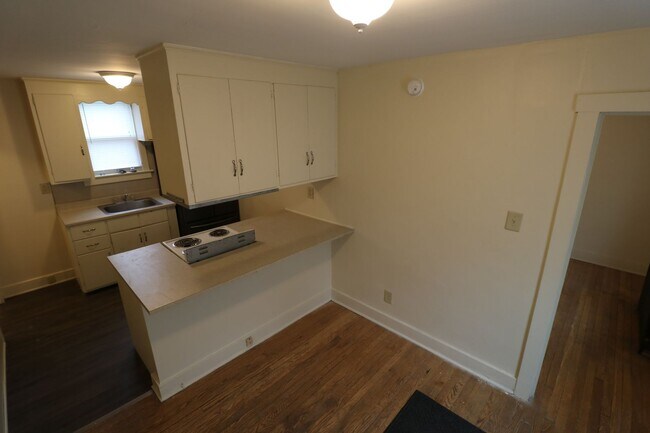 Foto del edificio - Two bedroom apartment near engineering and...