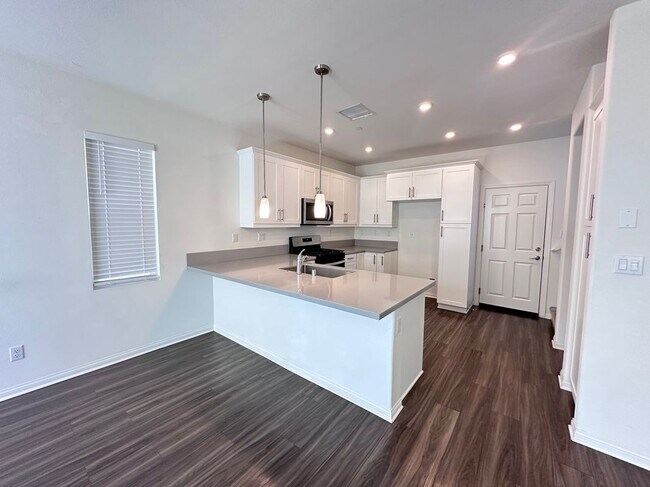 Foto del edificio - 335 S Carson Ct