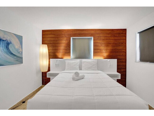 Foto del edificio - 3215 NE 7th St