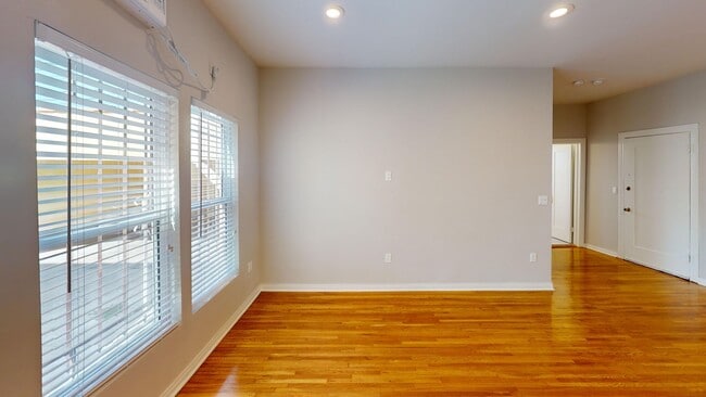 Interior Photo - CU2 - 465 N. Curson Ave