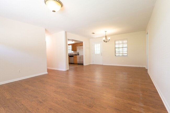 Building Photo - 3 BR 2 bath home in Troy