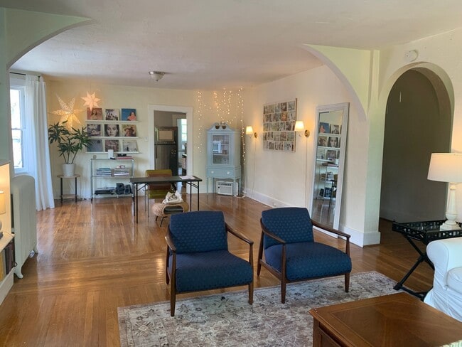 Foto del edificio - 5535 Wellesley Ave