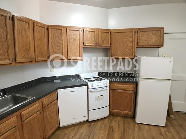 Building Photo - 2 bedroom in Brookline MA 02446