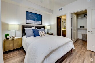 Interior Photo - Parc South Mountain