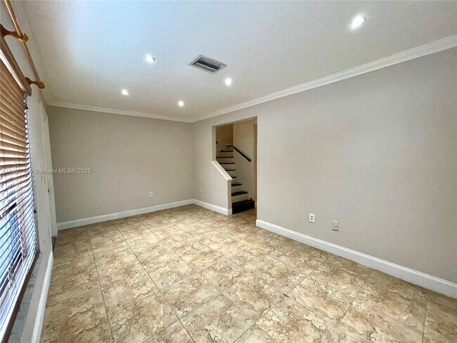 Foto del edificio - 8430 NW 8th St