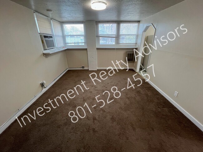 Building Photo - 659 E 200 S