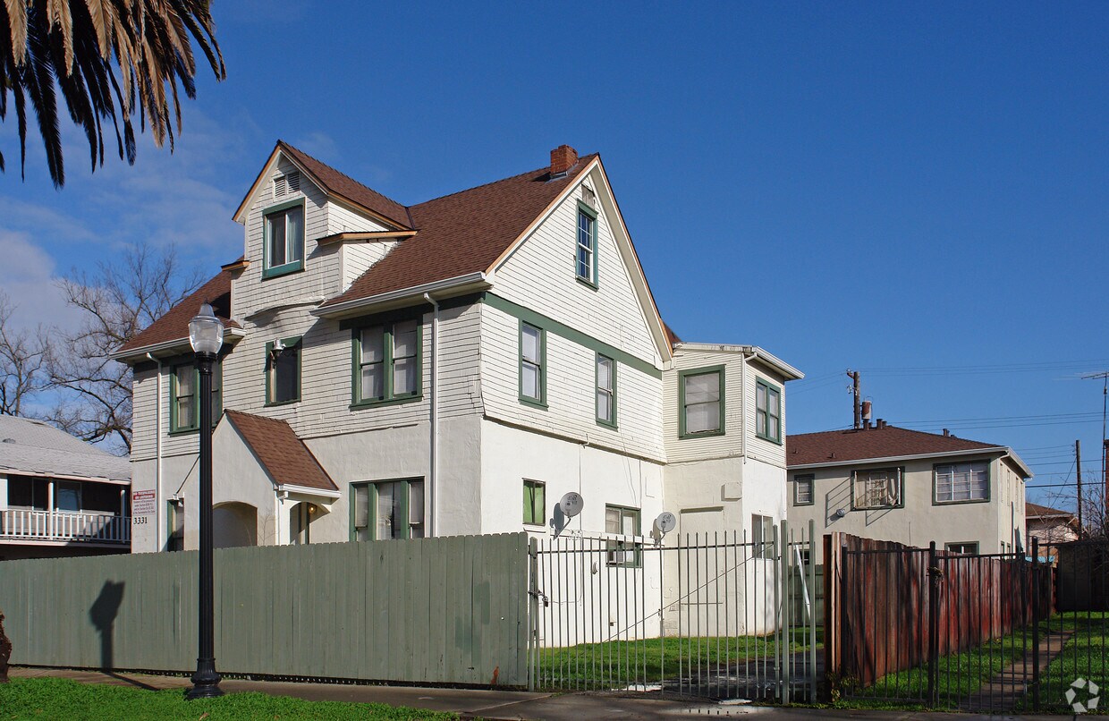 Primary Photo - 3325-3331 1st Ave