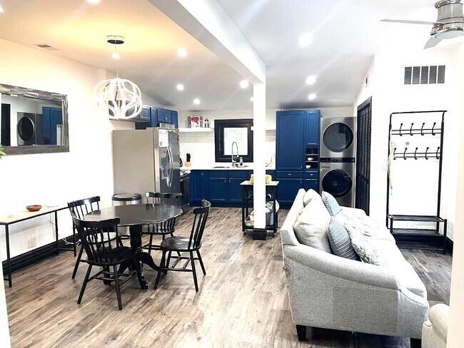 Foto del edificio - 4728 N Kennicott Ave