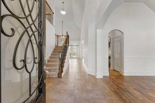 Building Photo - 28027 Comal Karst Dr