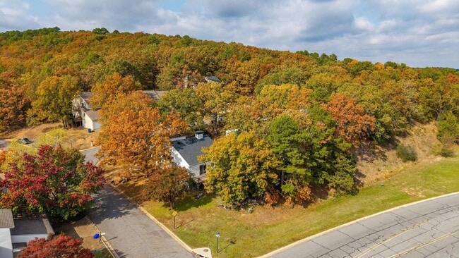 Foto del edificio - 102 Windwood Ln