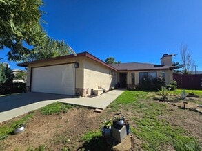 Building Photo - 21140 Woodford-Tehachapi Rd