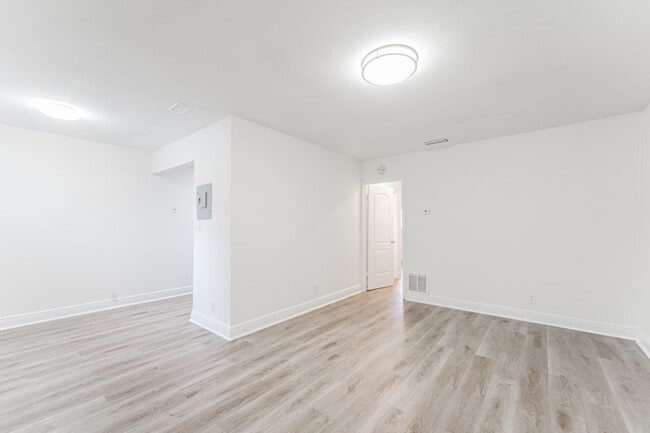 Building Photo - 1200 NW 13th St