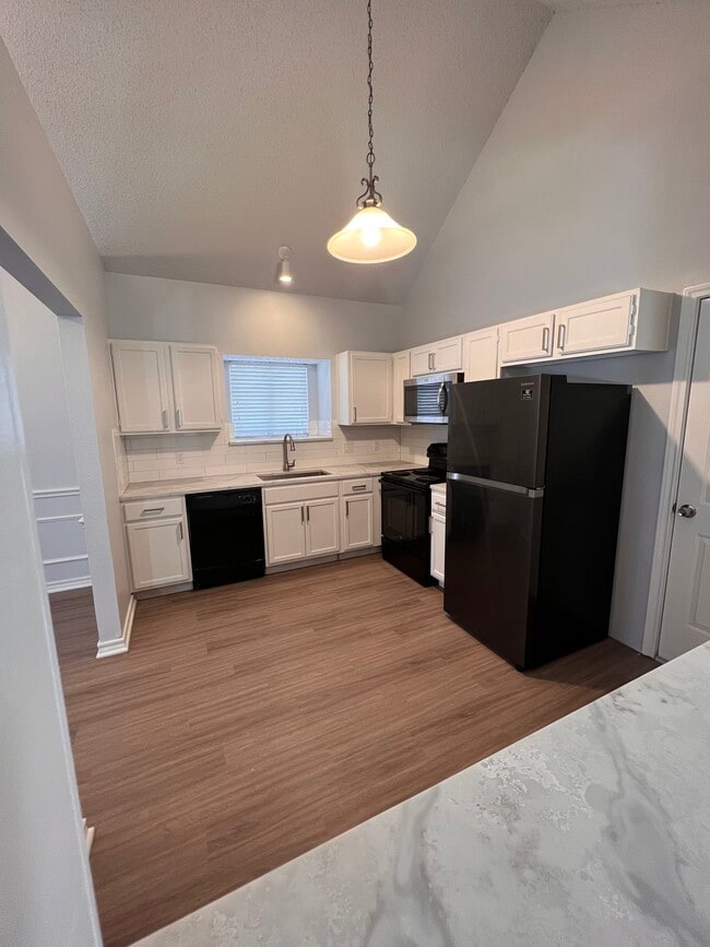 Photo - 808 Xavier Dr House