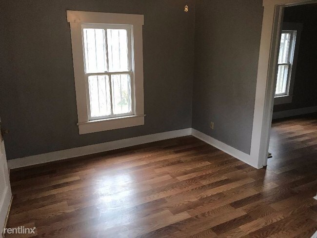 Building Photo - 1 br, 1 bath House - 631 E. Gonzales