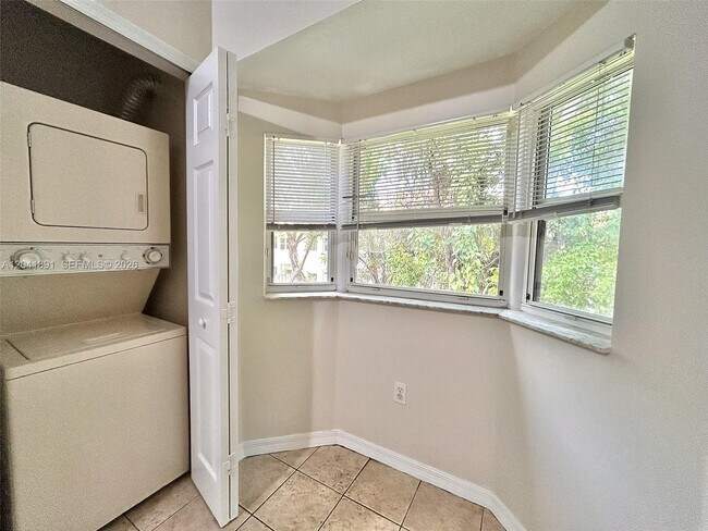 Foto del edificio - 1270 SE 28th Ct