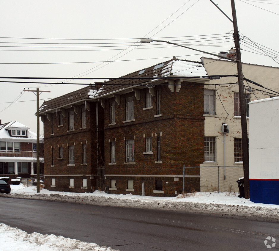 Foto del edificio - 14299 Fordham St