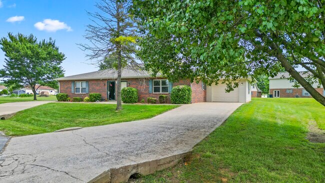 Extended Private Driveway - 2500 Springwater Ct