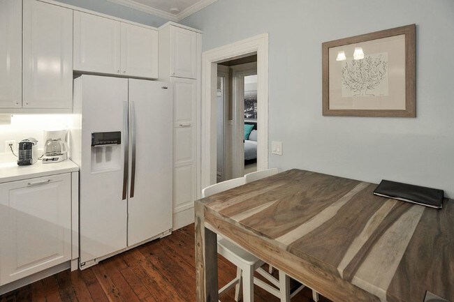 Building Photo - Beautiful Hayes Valley 3 Bedroom Apartment!