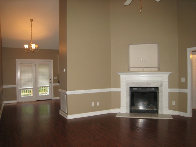 Building Photo - 1009 Sebring Dr