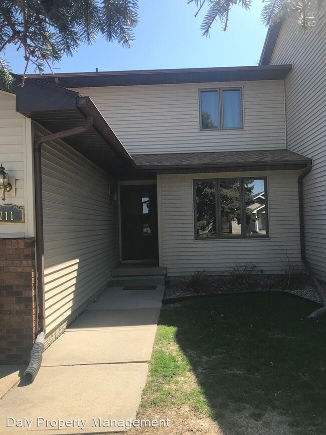 Building Photo - 2 br, 1.5 bath House - 711 Church Road