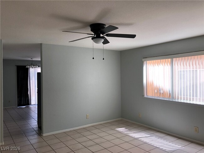 Foto del edificio - 8044 Celestial Ave