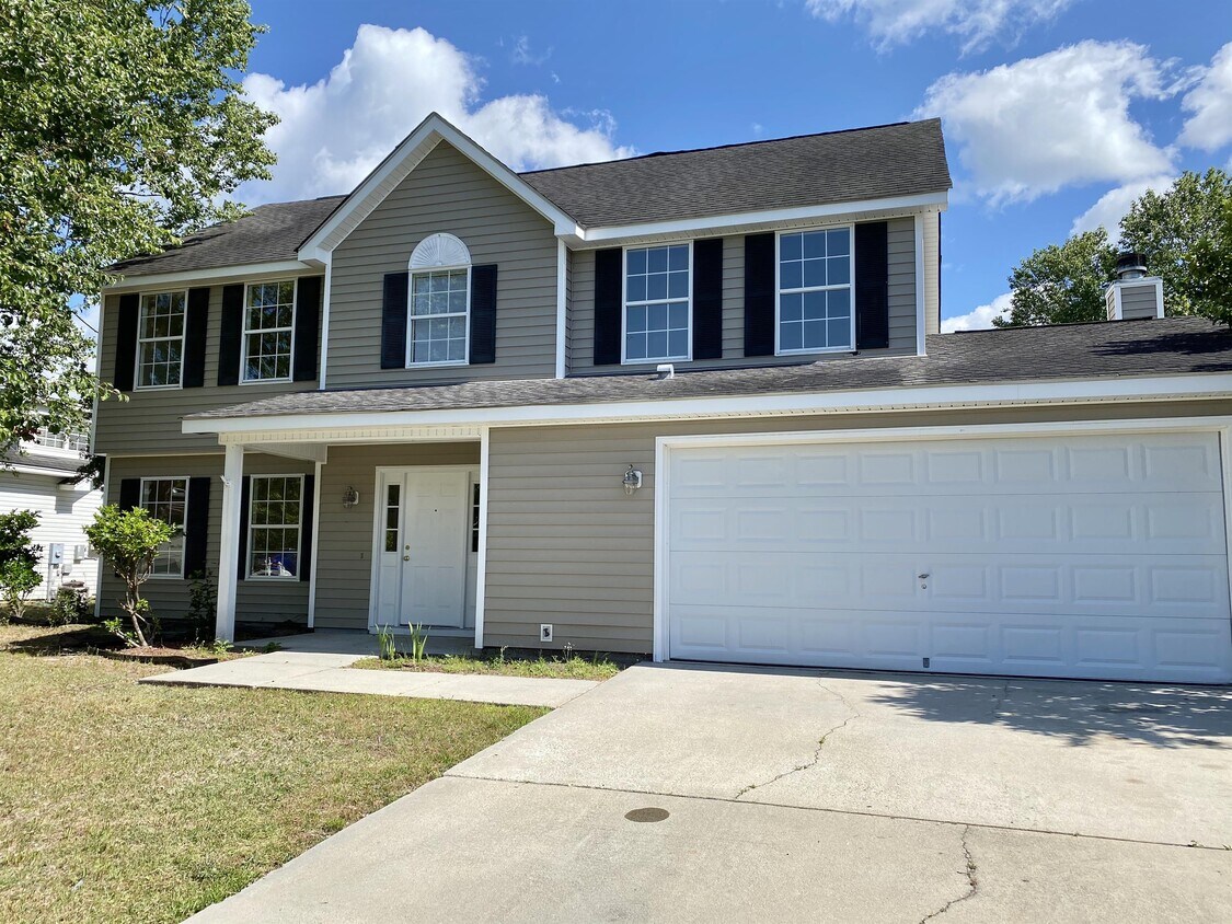 Primary Photo - 4 Archers Creek Ct