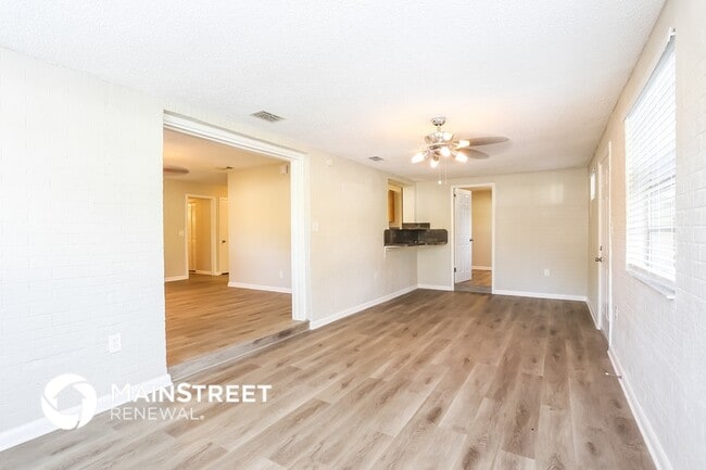 Building Photo - 9406 Gisborne Dr