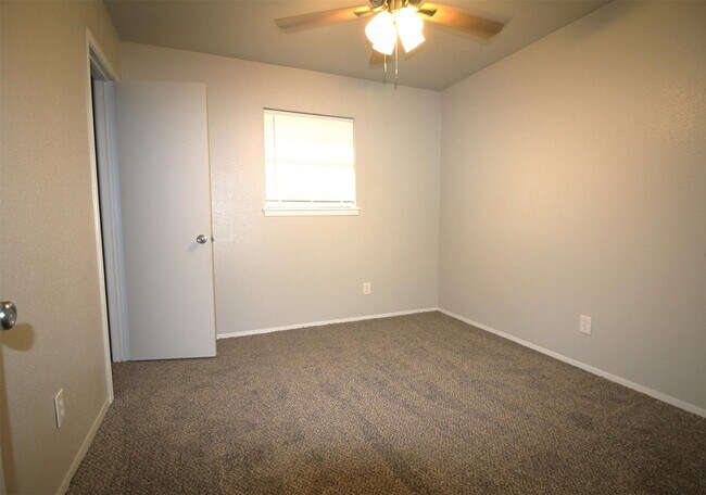 Foto del edificio - 1310 S Caney Dr