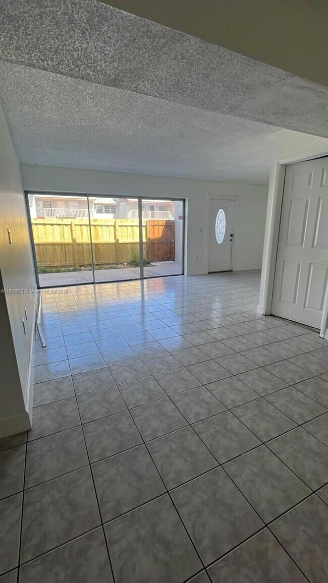 Foto del edificio - 15420 SW 81st Circle Ln