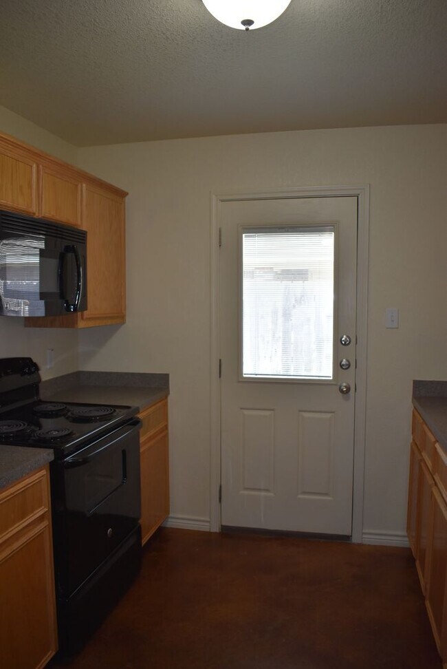 Building Photo - 205 Coby Dr