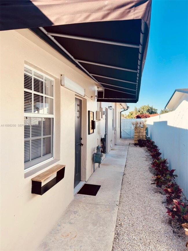 Building Photo - 11611 NW 57th Ct