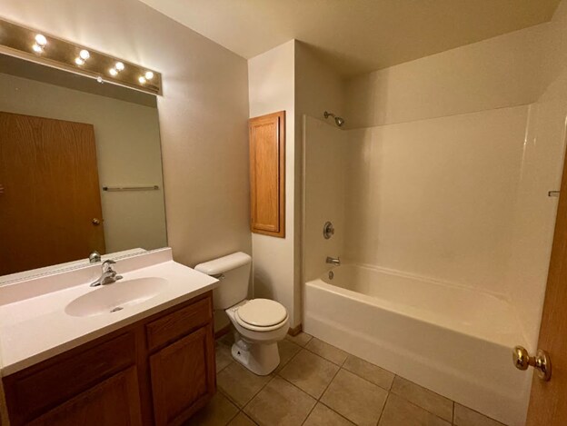 Building Photo - 321 Twin Oak Dr