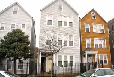 Primary Photo - 4435 S Marshfield Ave